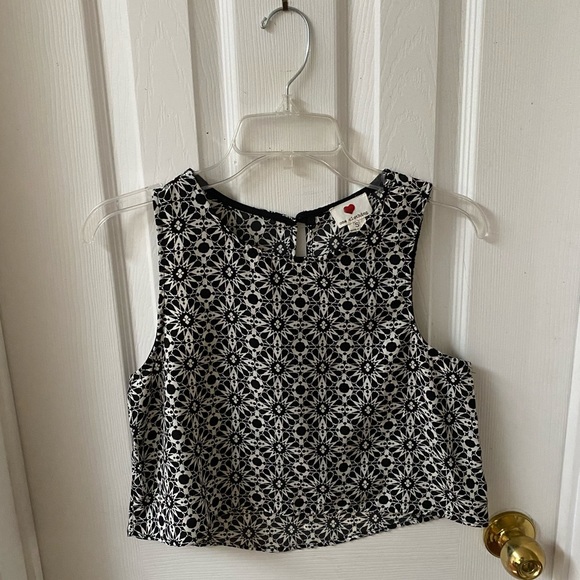 One Clothing Tank - Picture 1 of 5